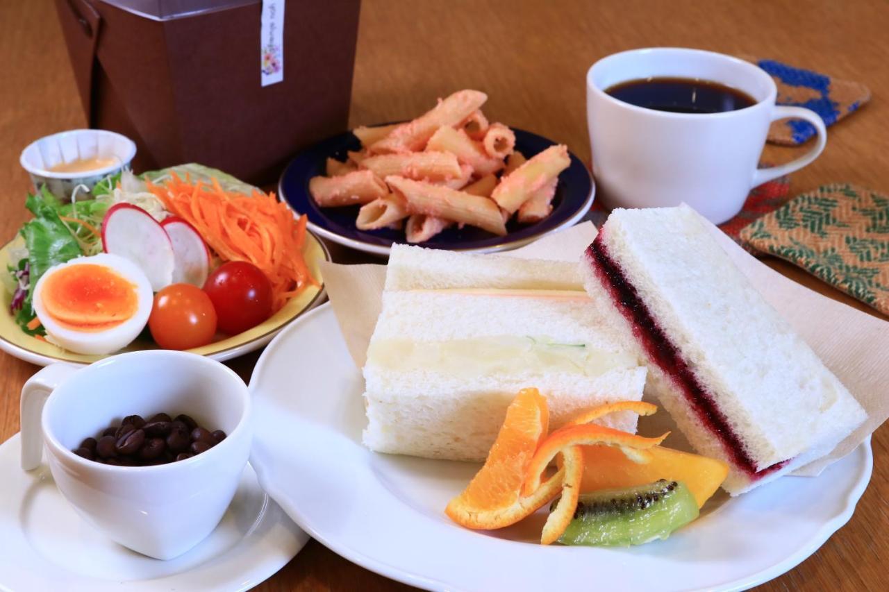 Bed and Breakfast Ryosha Tsukiakari Yamanakako Esterno foto