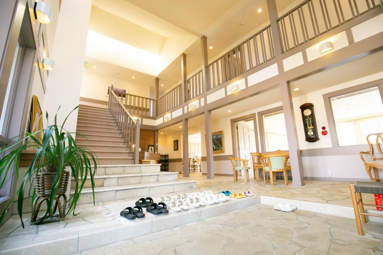 Bed and Breakfast Ryosha Tsukiakari Yamanakako Esterno foto